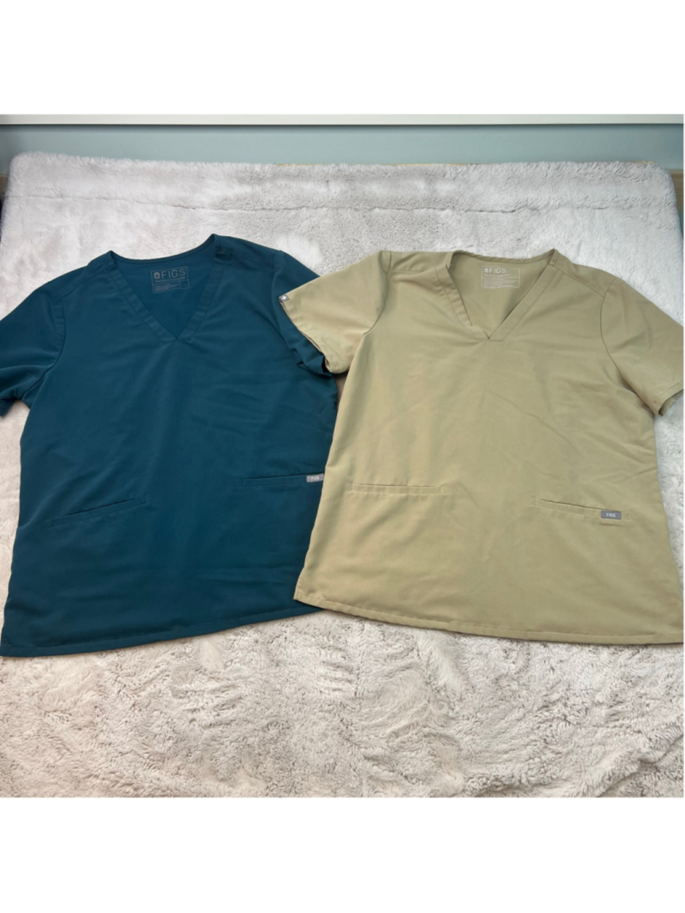 FIGS Scrub Tops Size Large Teal Beige Set of 2 Nurse Uniform Pockets Womens